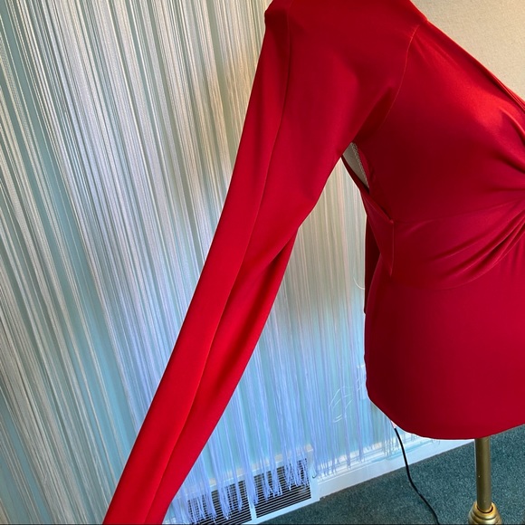 Red Long Sleeve Front Knot Cut Out Back Top Size XS - Picture 13 of 16